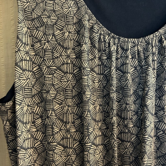 Lot of TWO! Sleeveless pocket dresses - Picture 5 of 9